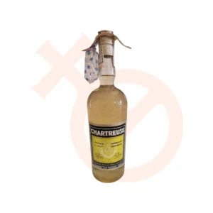 Botella de Chartreuse amarilla "la Fabiola" elaborado en Tarragona